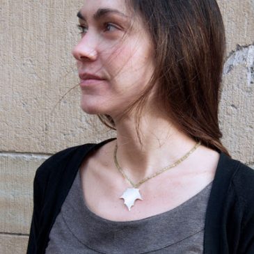 Smycken känsliga för grönt. Jewelery longing fore spring.