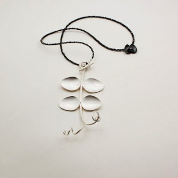 Ärtor och svarta diamanter! Peas and black diamonds!