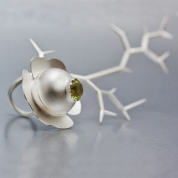 Min nya näckrosring. My new waterlily ring.