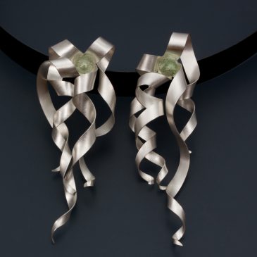 Örhängen med attityd